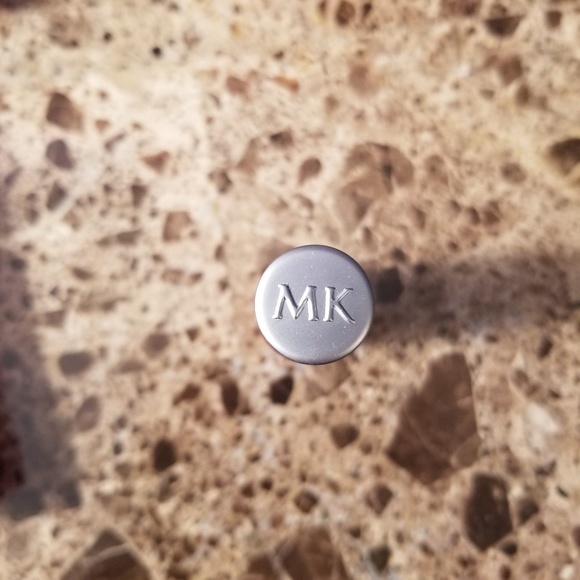 Pink Diamonds: Mary Kay Lip Gloss - Picture 2 of 4